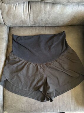 Old Navy Active Maternity Shorts